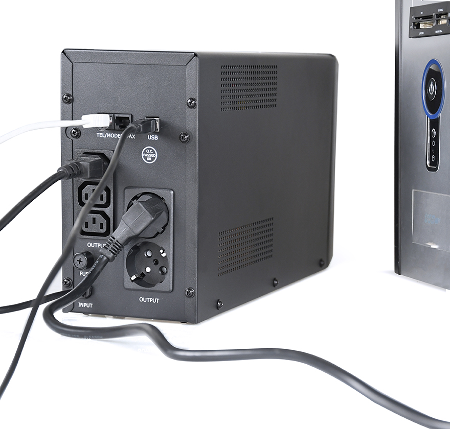 UPS met LCD - 2000 VA - Afbeelding 3